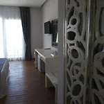 Bed & Breakfast Meggs Bodrum Restaurant &