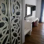 Bed & Breakfast Meggs Bodrum Restaurant &