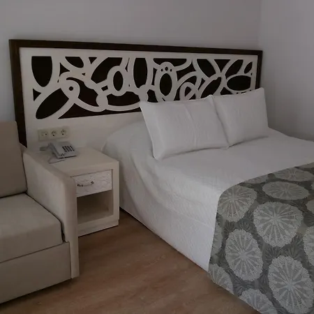 Meggs Bodrum Restaurant & 3* Ortakent