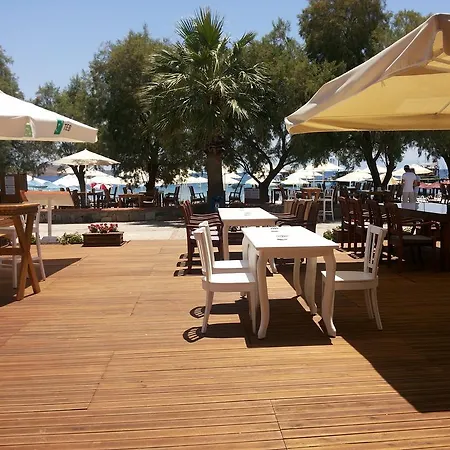 Meggs Bodrum Restaurant & Alojamento de Acomodação e Pequeno-almoço