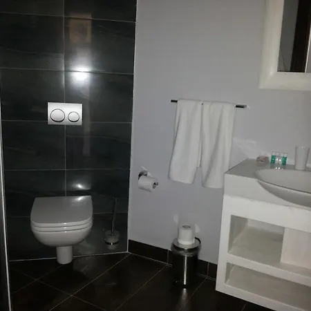 Alojamento de Acomodação e Pequeno-almoço Meggs Bodrum Restaurant &