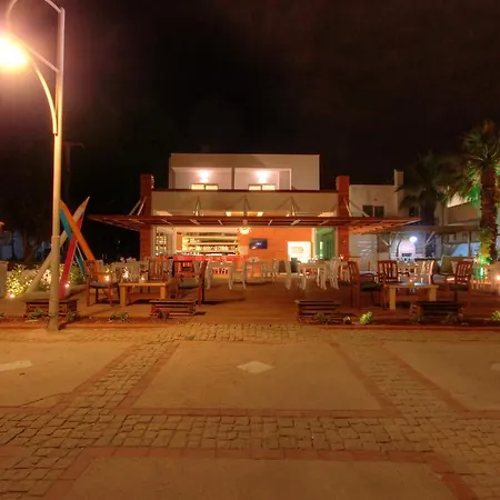 Oda ve Kahvaltı Meggs Bodrum Restaurant & Ortakent