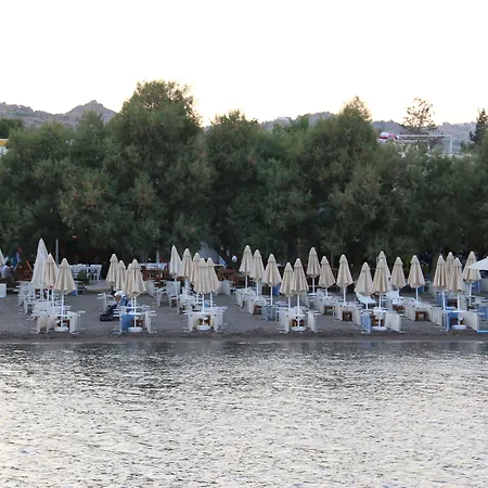 Meggs Bodrum Restaurant & B&B