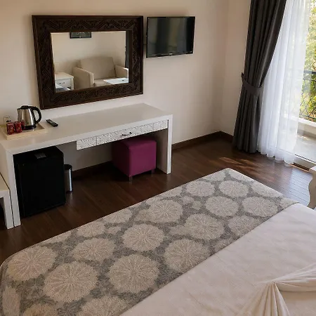 Meggs Bodrum Restaurant & Bed & Breakfast