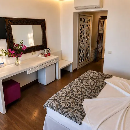 Meggs Bodrum Restaurant & Bed & Breakfast