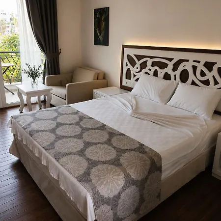 Meggs Bodrum Restaurant & Bed & Breakfast Ortakent